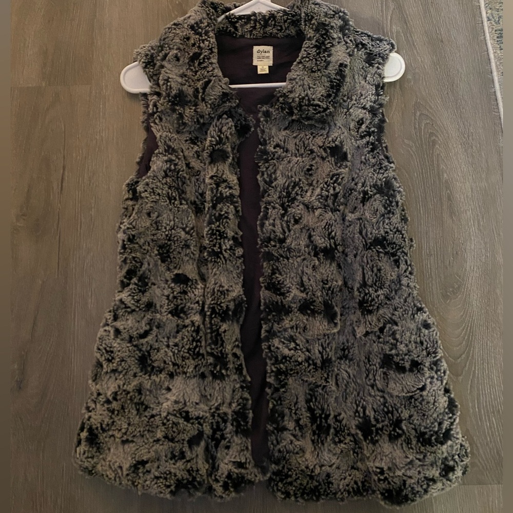 Dylan furry vest - Picture 2 of 4